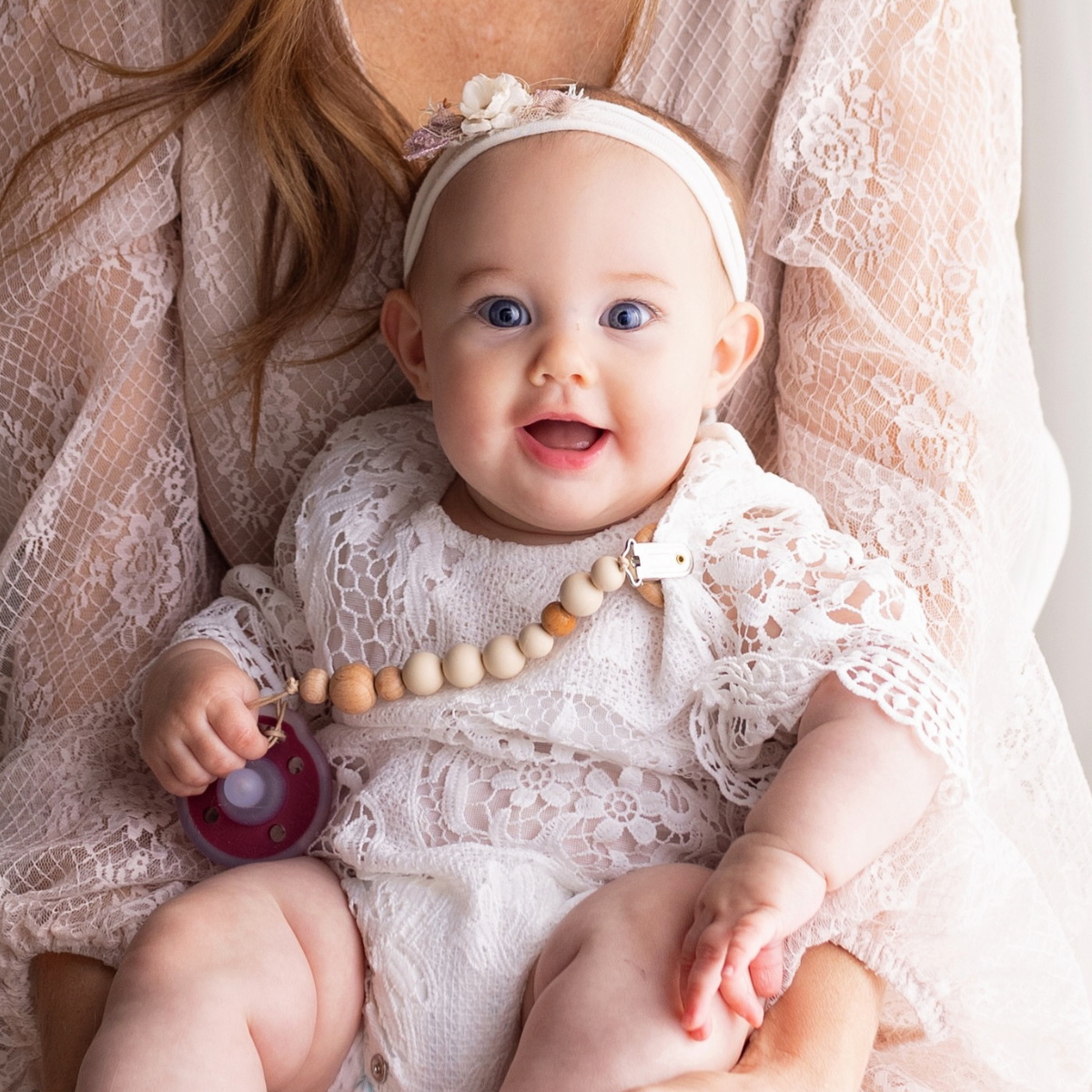 mōmi babypace® pacifier clip in multiple vibes™ colors