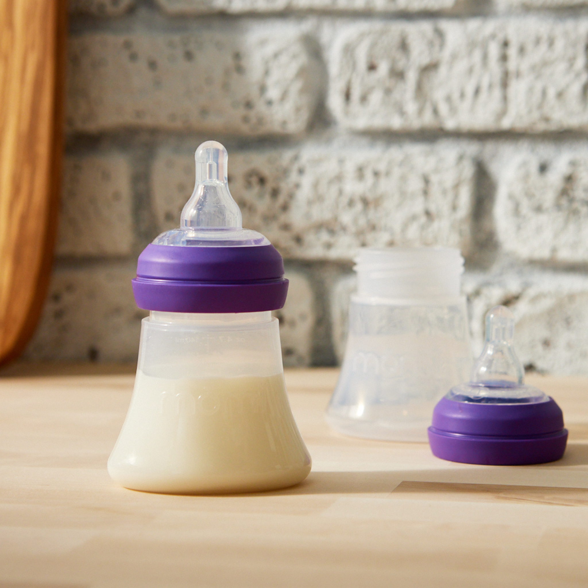 mōmi breast-like 2-bottle set with storage caps